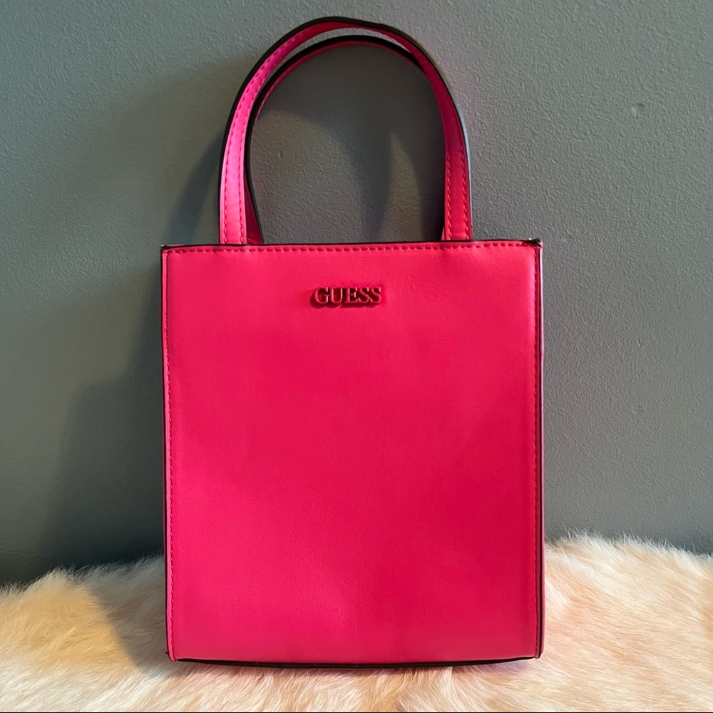 GUESS Pink Tote Bag NWOT! Fun, bright pink summer purse approx 8X7X2”